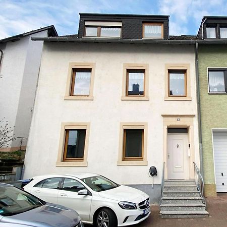 Zentrale Ferienwohnung Trier-Euren Mit Heimkino, Kueche, Wallbox & Kostenlose Fahrraeder Bagian luar foto