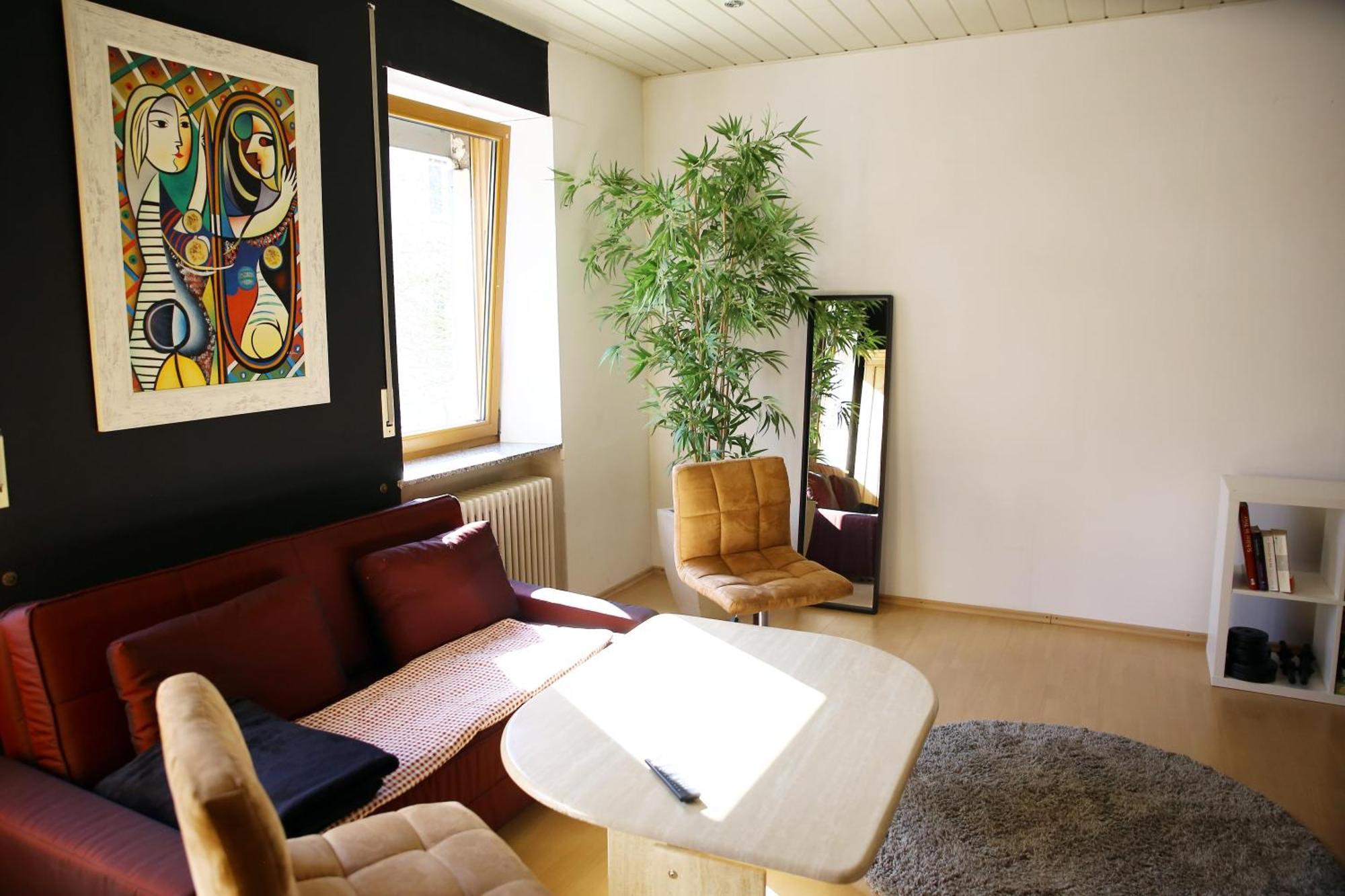 Zentrale Ferienwohnung Trier-Euren Mit Heimkino, Kueche, Wallbox & Kostenlose Fahrraeder Bagian luar foto